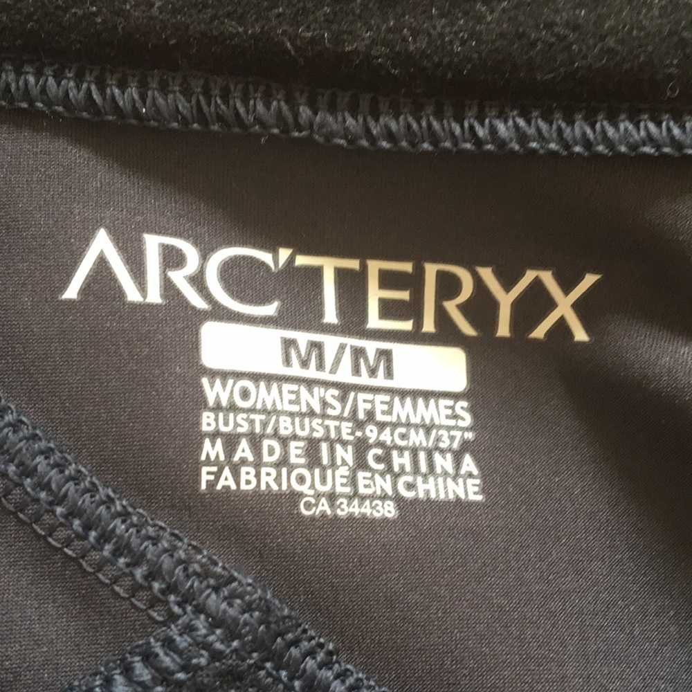 Arc’teryx Windstopper Jacket - image 6